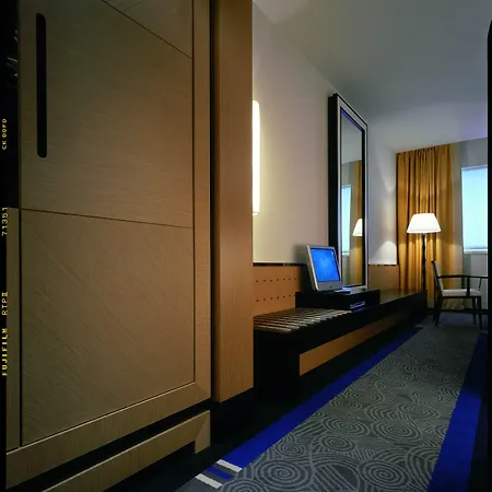 Malpensa 4* Cerro Lago Maggiore