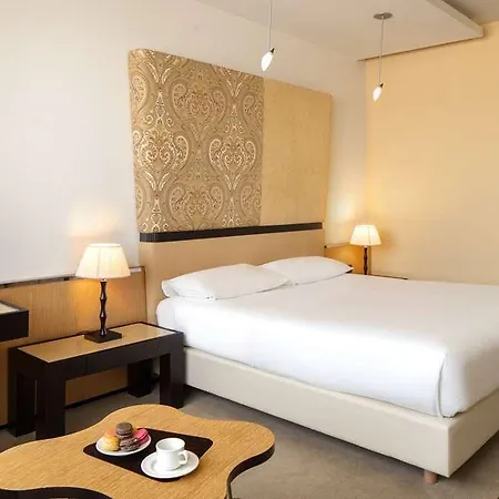 ホテル Malpensa 4*